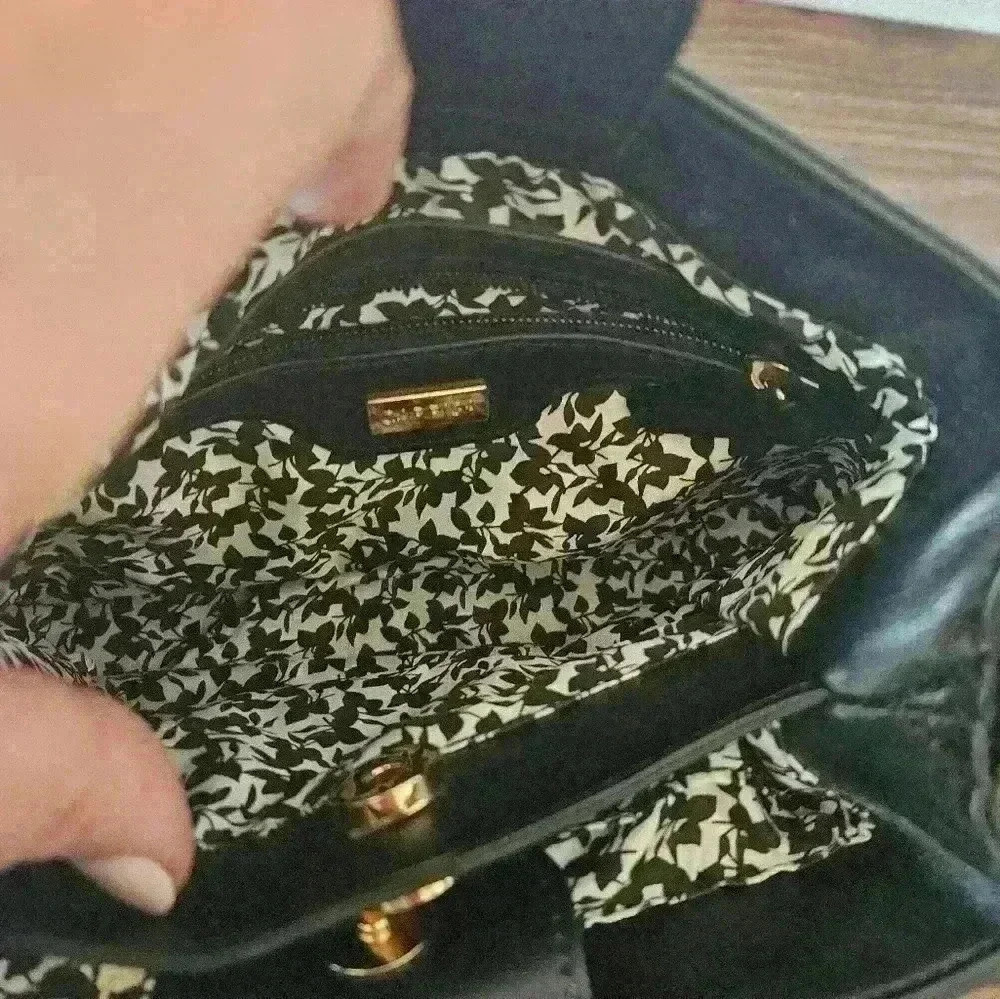 Carpisa Black Faux Leather Satchel Gold Hardware Detachable Cross-body Strap - Picture 9 of 16